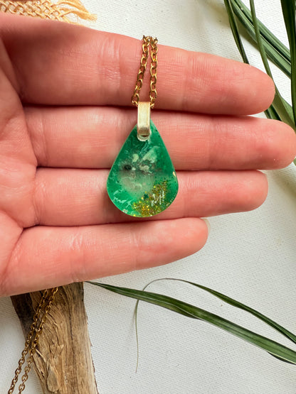 Manasota Key Beach Gold Resin Shell Necklace